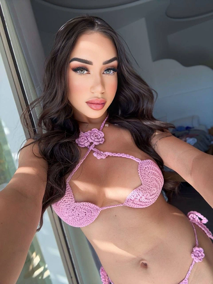 Lola — Photo 6